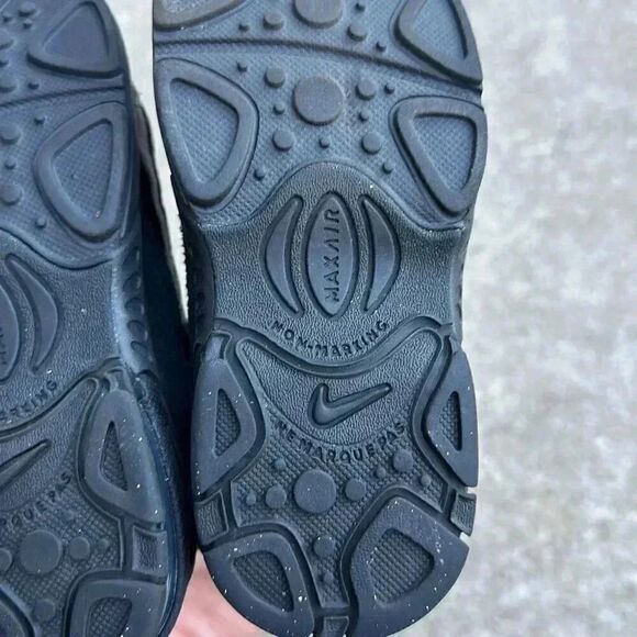 Nike Air Max 95 Low Triple Black Kids Size 9C - Picture 9 of 12